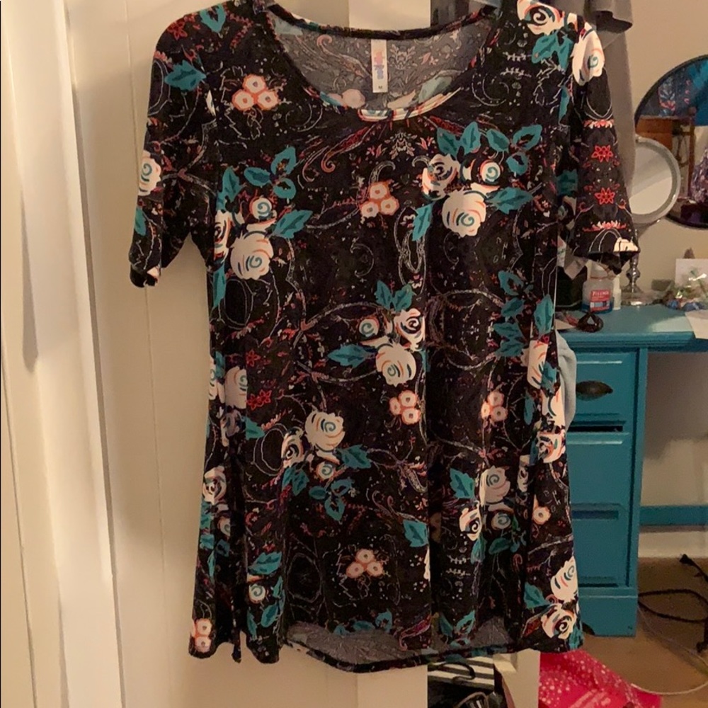 Lularoe perfect tee